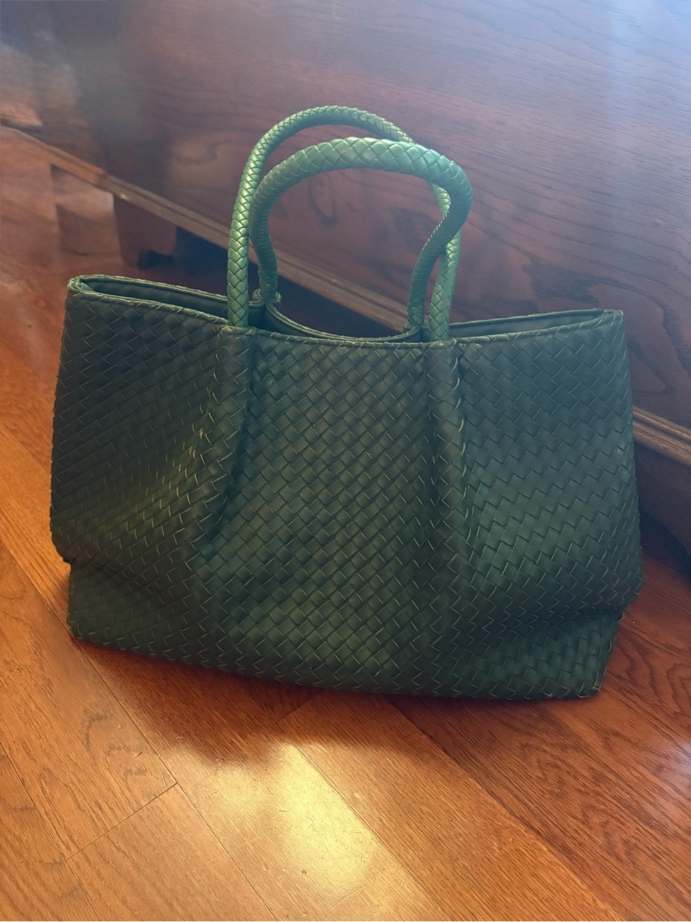 Lulu Dharma Woven Tote Bag in Green with Braided Handles. Vegan Leather